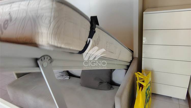 APERTURA DIVANO LETTO